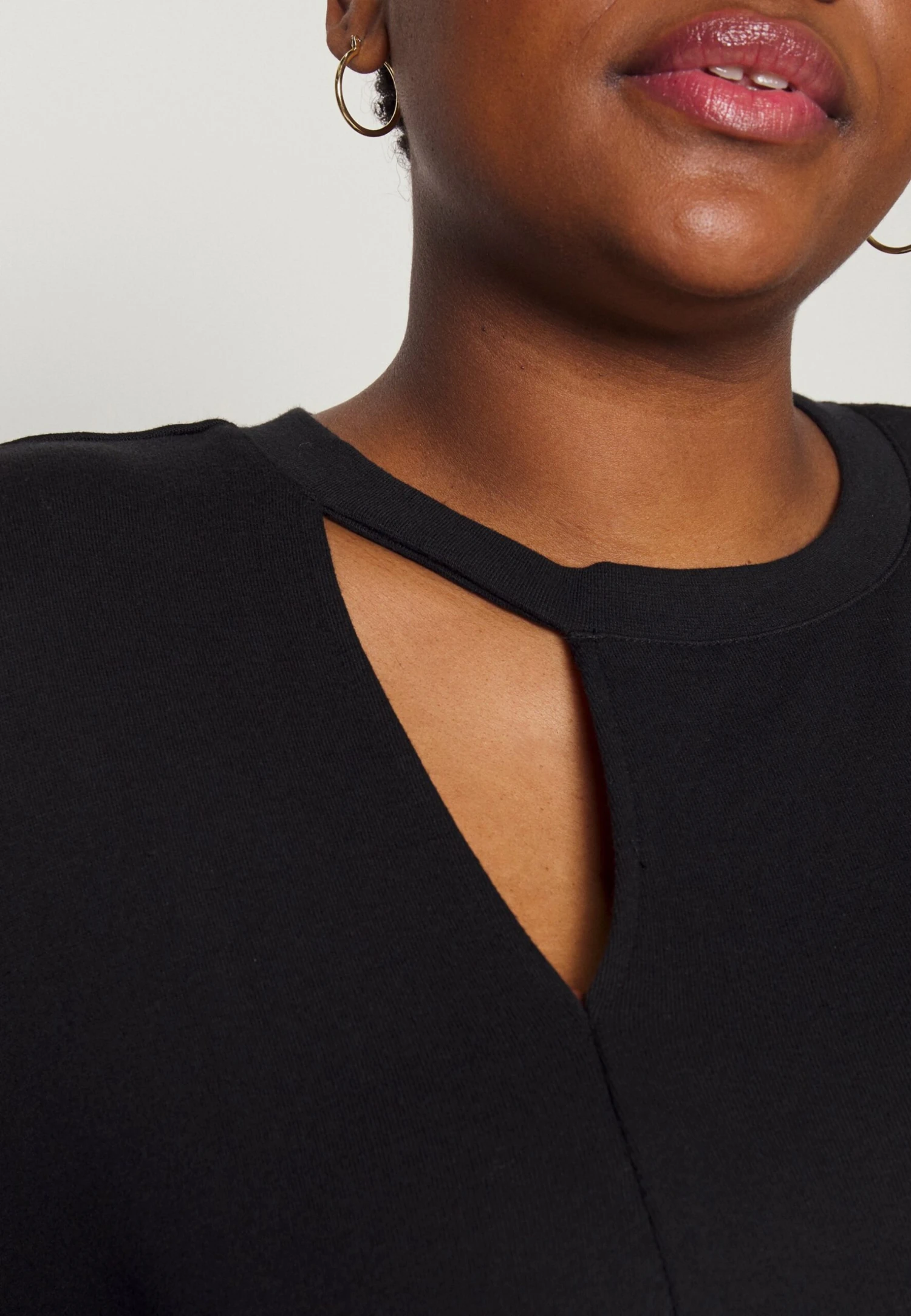 Cut Out Neck Fit - Sweater -Black 6 Cut Out Neck Fit - Sweater -Black - Afbeelding 6