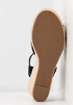 Anna Field Sandalen Met Plateauzool - Black 13 Anna Field Sandalen Met Plateauzool - Black -Anna Field bd78c0b61d6348579d44b191638a629d