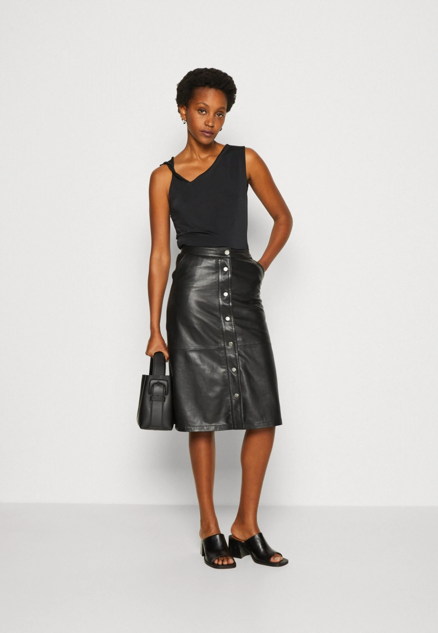 Anna Field Top - Black 2 Anna Field Top - Black - Afbeelding 2