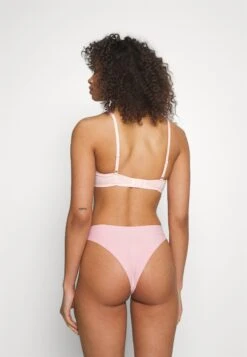 Anna Field 2 Pack - T-Shirt Bh - 402 - Pink_102 - Grey 9 Anna Field 2 Pack - T-Shirt Bh - 402 - Pink_102 - Grey -Anna Field fb9b46fd0224470985699d092d2fb85e